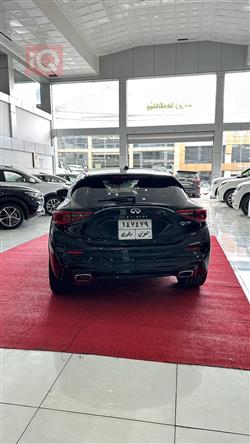Infiniti Q30